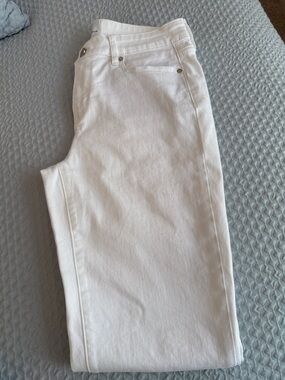 White House Black Market Crisp White Girl-friend jeans